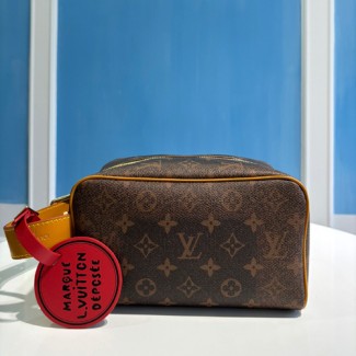 루이비통 포쉐트 악세수아 XL M11623