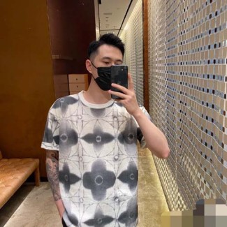 루이비통  남여공용  반팔  M10230