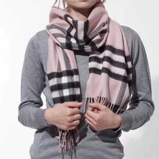 버버리 신상 스카프 BB3621