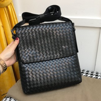 보테가 신상 크로스백  V9632 블랙