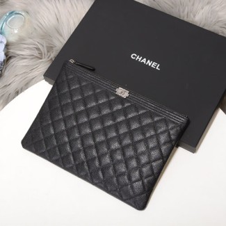 샤넬 캐비어 미듐 보이 클러치백 A31530 블랙 은장