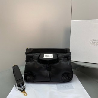 마르지엘라 스몰 카펫 글램 슬램백 MM3386 블랙