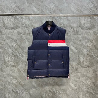 톰브라운 남여공용 패딩조끼 TB8763-3