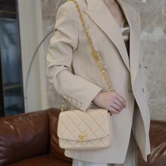  샤넬 신상 플랩백 AS2222 램스킨 베이지