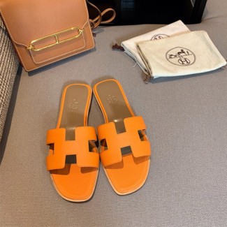 에르메스 오란 샌들 H35110-14 (한치수 작게 나옴)