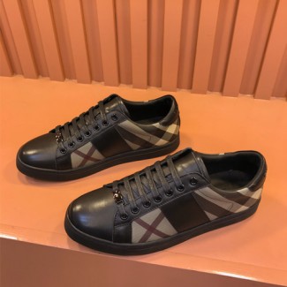 버버리 남성용 신상 스니커즈 801096469-1