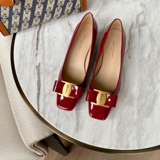 페레가모 신상 로퍼 F38098 에나멜 레드