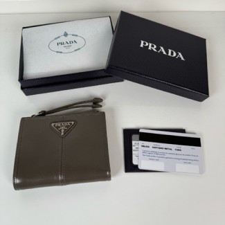 프라다 가죽 반지갑  1ML050 은장